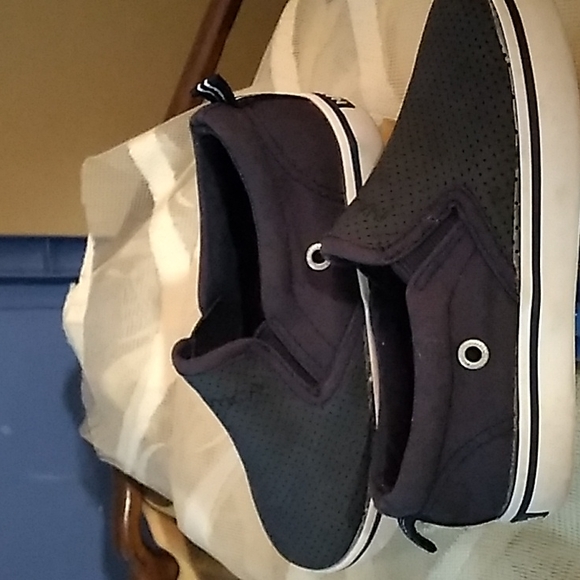 Nautica boys slip,on shoes - Picture 2 of 3